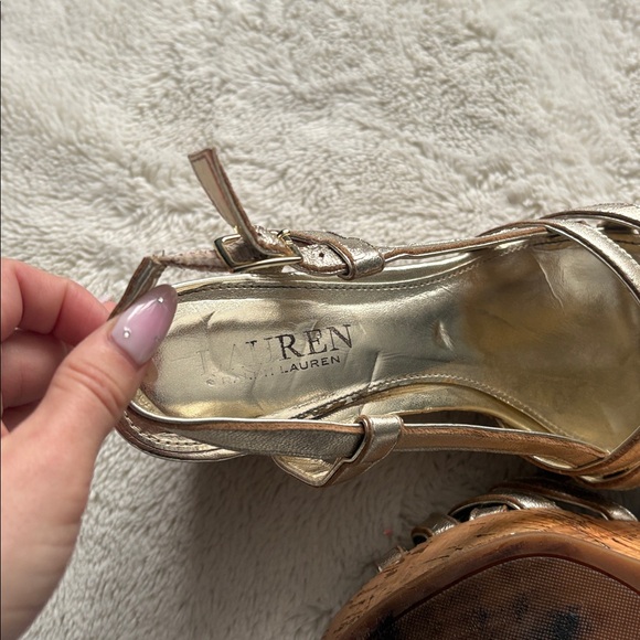 36 Lauren Ralph Lauren Gold Wedge Sandals Size 7 | Metallic Glam | Cork Platform - Picture 7 of 7